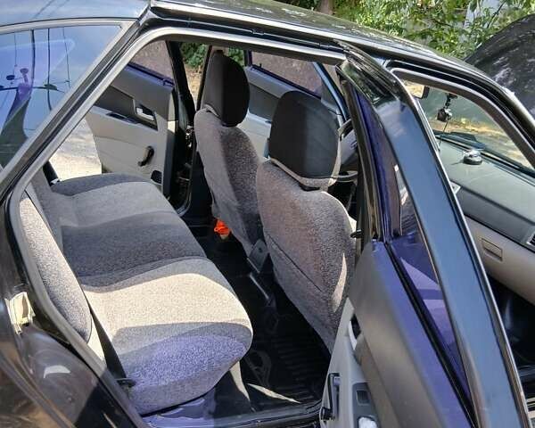Черный ВАЗ 2172 Priora, объемом двигателя 1.6 л и пробегом 106 тыс. км за 3700 $, фото 7 на Automoto.ua