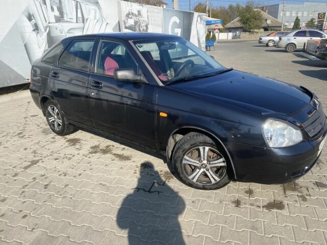 Черный ВАЗ 2172 Priora, объемом двигателя 1.6 л и пробегом 134 тыс. км за 2000 $, фото 1 на Automoto.ua