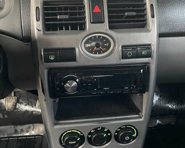 Черный ВАЗ 2172 Priora, объемом двигателя 1.6 л и пробегом 146 тыс. км за 1950 $, фото 14 на Automoto.ua