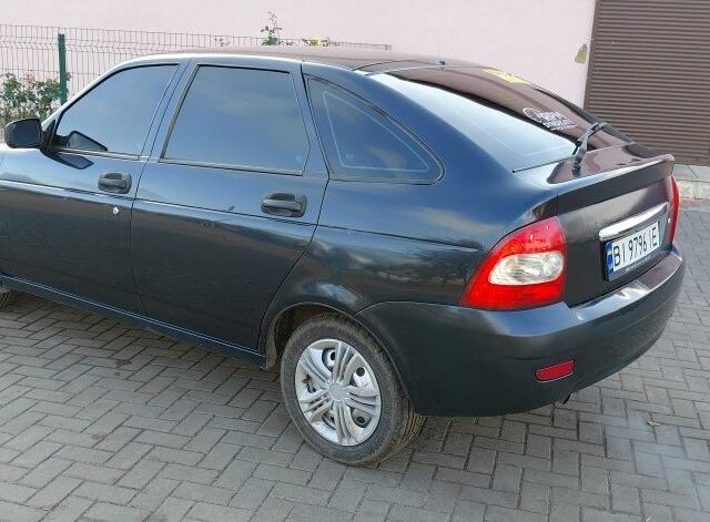 Черный ВАЗ 2172 Priora, объемом двигателя 1.6 л и пробегом 210 тыс. км за 1900 $, фото 7 на Automoto.ua