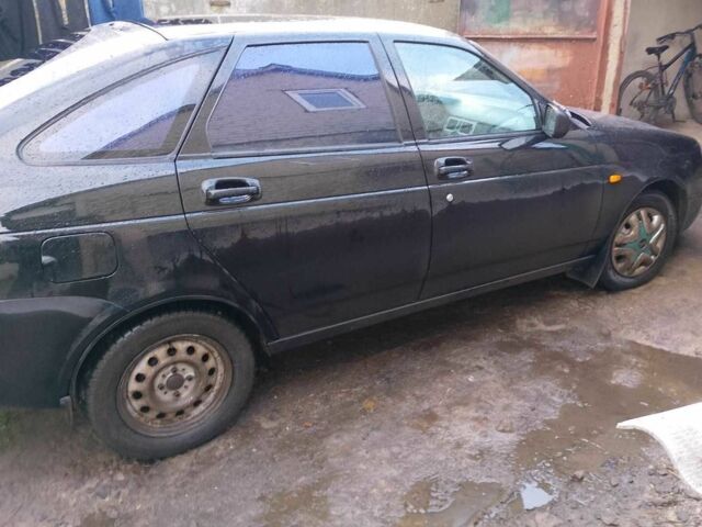 Чорний ВАЗ 2172 Priora, об'ємом двигуна 1.6 л та пробігом 220 тис. км за 2300 $, фото 3 на Automoto.ua