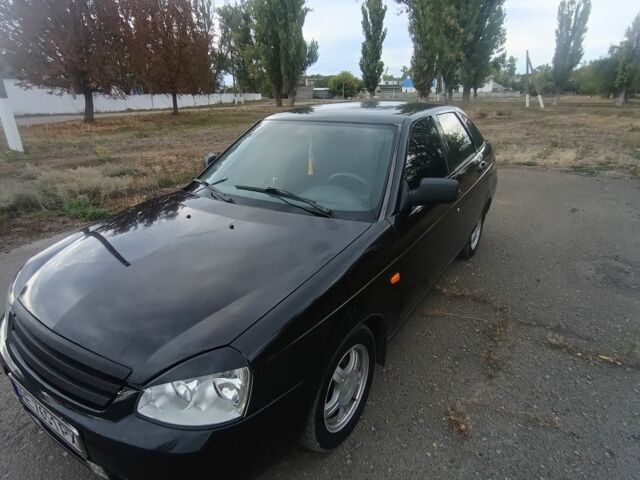 Чорний ВАЗ 2172 Priora, об'ємом двигуна 1.6 л та пробігом 180 тис. км за 2850 $, фото 1 на Automoto.ua