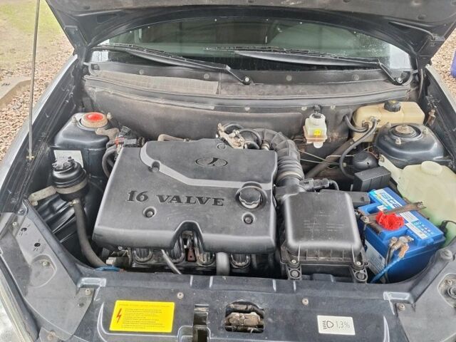 Черный ВАЗ 2172 Priora, объемом двигателя 1.6 л и пробегом 81 тыс. км за 3000 $, фото 2 на Automoto.ua