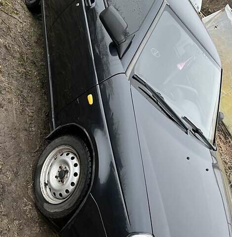 Черный ВАЗ 2172 Priora, объемом двигателя 1.6 л и пробегом 173 тыс. км за 2200 $, фото 2 на Automoto.ua