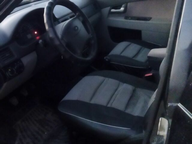 Чорний ВАЗ 2172 Priora, об'ємом двигуна 1.6 л та пробігом 246 тис. км за 3200 $, фото 4 на Automoto.ua