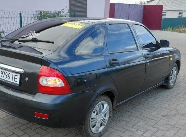 Черный ВАЗ 2172 Priora, объемом двигателя 1.6 л и пробегом 210 тыс. км за 1900 $, фото 2 на Automoto.ua