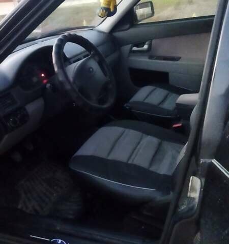 Черный ВАЗ 2172 Priora, объемом двигателя 1.6 л и пробегом 246 тыс. км за 3200 $, фото 3 на Automoto.ua