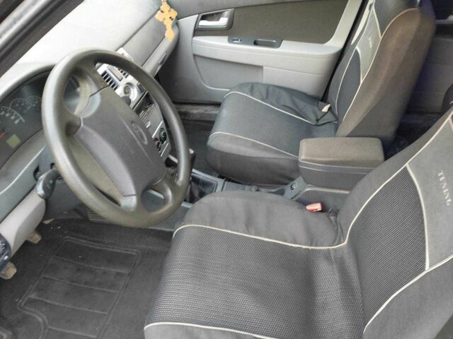 Чорний ВАЗ 2172 Priora, об'ємом двигуна 1.6 л та пробігом 220 тис. км за 2300 $, фото 6 на Automoto.ua