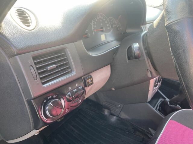 Черный ВАЗ 2172 Priora, объемом двигателя 1.6 л и пробегом 134 тыс. км за 2000 $, фото 10 на Automoto.ua