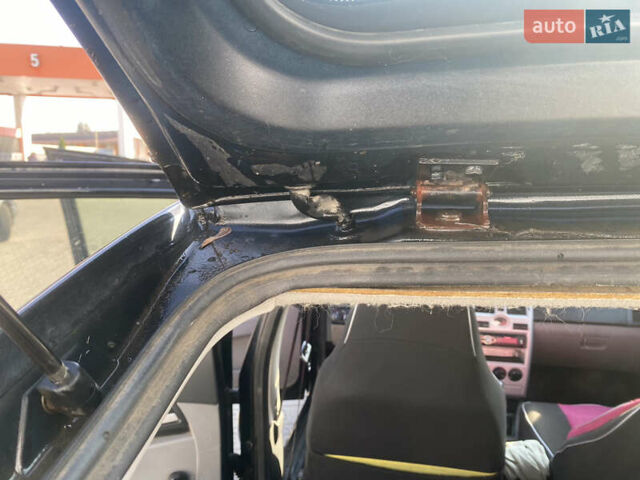 Черный ВАЗ 2172 Priora, объемом двигателя 1.6 л и пробегом 130 тыс. км за 2000 $, фото 21 на Automoto.ua