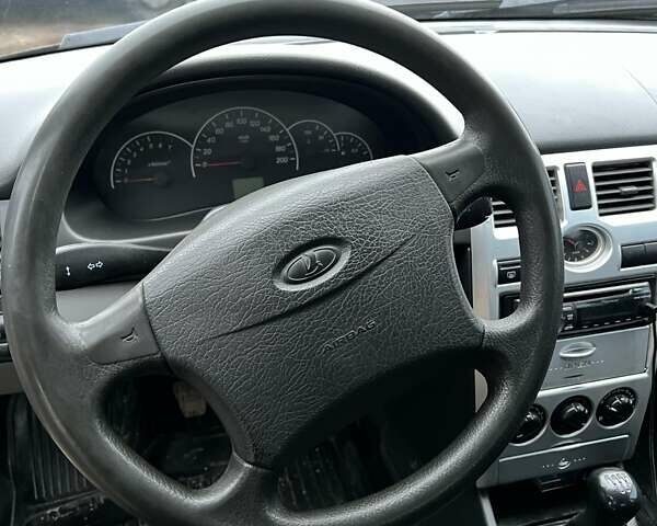 Черный ВАЗ 2172 Priora, объемом двигателя 1.6 л и пробегом 173 тыс. км за 2200 $, фото 11 на Automoto.ua