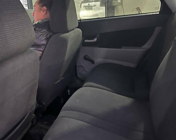 Чорний ВАЗ 2172 Priora, об'ємом двигуна 1.6 л та пробігом 245 тис. км за 2950 $, фото 11 на Automoto.ua