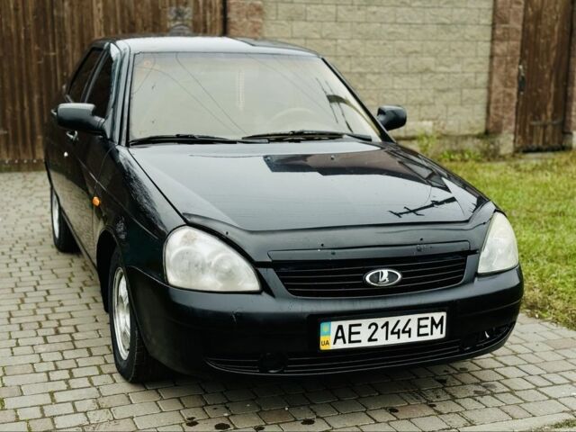 Чорний ВАЗ 2172 Priora, об'ємом двигуна 1.6 л та пробігом 300 тис. км за 1800 $, фото 2 на Automoto.ua
