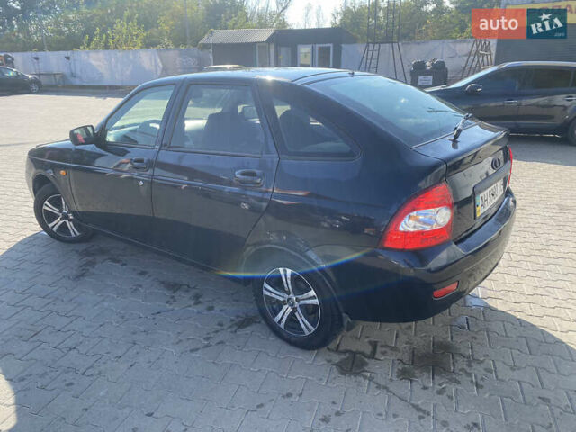 Черный ВАЗ 2172 Priora, объемом двигателя 1.6 л и пробегом 130 тыс. км за 2000 $, фото 7 на Automoto.ua