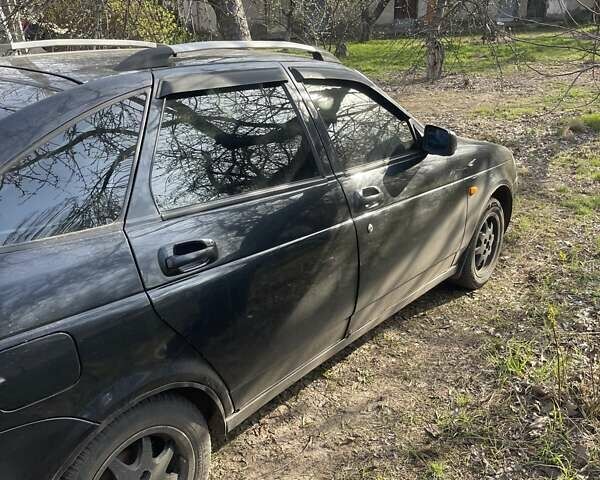 Черный ВАЗ 2172 Priora, объемом двигателя 1.6 л и пробегом 200 тыс. км за 2200 $, фото 4 на Automoto.ua