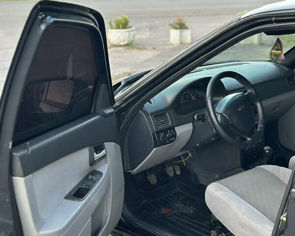 Черный ВАЗ 2172 Priora, объемом двигателя 1.6 л и пробегом 211 тыс. км за 2200 $, фото 5 на Automoto.ua