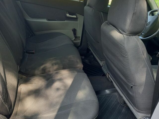 Черный ВАЗ 2172 Priora, объемом двигателя 1.6 л и пробегом 180 тыс. км за 2950 $, фото 7 на Automoto.ua