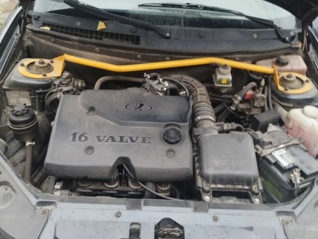 Черный ВАЗ 2172 Priora, объемом двигателя 1.6 л и пробегом 180 тыс. км за 2300 $, фото 5 на Automoto.ua