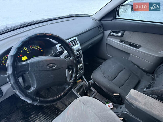 Чорний ВАЗ 2172 Priora, об'ємом двигуна 1.6 л та пробігом 250 тис. км за 1800 $, фото 5 на Automoto.ua