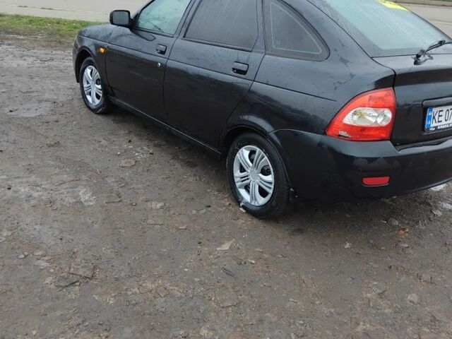 Чорний ВАЗ 2172 Priora, об'ємом двигуна 1.6 л та пробігом 111 тис. км за 1778 $, фото 4 на Automoto.ua