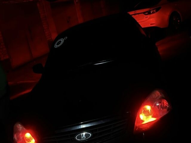 Черный ВАЗ 2172 Priora, объемом двигателя 1.6 л и пробегом 325 тыс. км за 1950 $, фото 3 на Automoto.ua