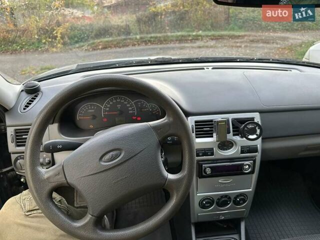 Черный ВАЗ 2172 Priora, объемом двигателя 1.6 л и пробегом 97 тыс. км за 1700 $, фото 13 на Automoto.ua