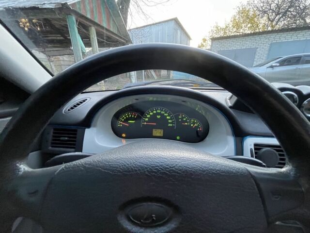 Черный ВАЗ 2172 Priora, объемом двигателя 1.6 л и пробегом 183 тыс. км за 1850 $, фото 8 на Automoto.ua