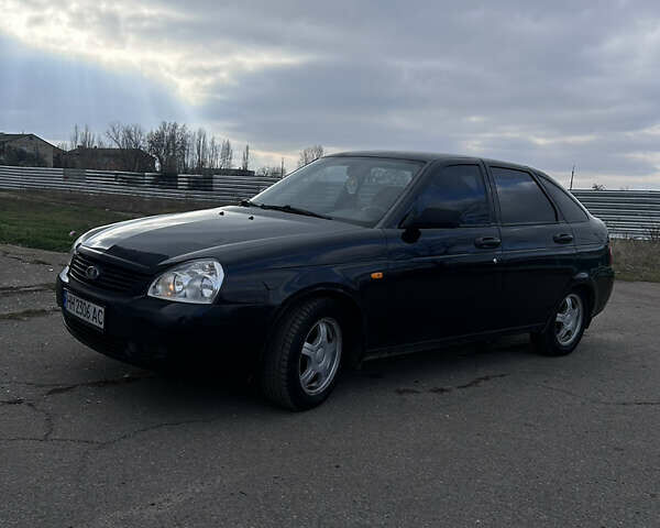 Черный ВАЗ 2172 Priora, объемом двигателя 1.6 л и пробегом 217 тыс. км за 2500 $, фото 2 на Automoto.ua