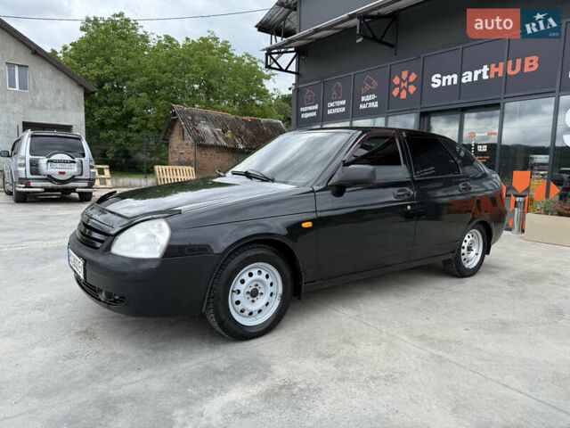 Черный ВАЗ 2172 Priora, объемом двигателя 1.6 л и пробегом 207 тыс. км за 2150 $, фото 2 на Automoto.ua