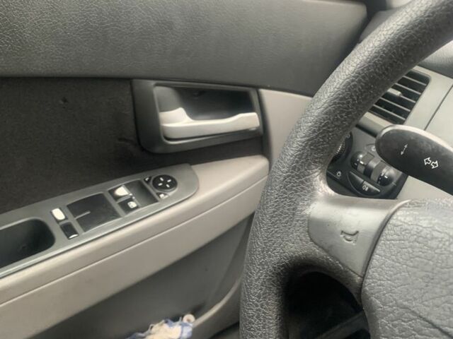 Чорний ВАЗ 2172 Priora, об'ємом двигуна 1.6 л та пробігом 100 тис. км за 2000 $, фото 7 на Automoto.ua