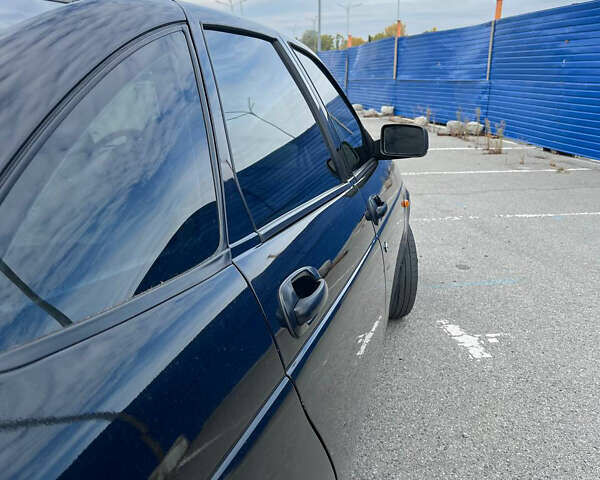 Черный ВАЗ 2172 Priora, объемом двигателя 1.6 л и пробегом 198 тыс. км за 2499 $, фото 4 на Automoto.ua