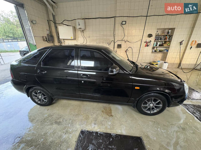 Черный ВАЗ 2172 Priora, объемом двигателя 1.6 л и пробегом 257 тыс. км за 3200 $, фото 9 на Automoto.ua