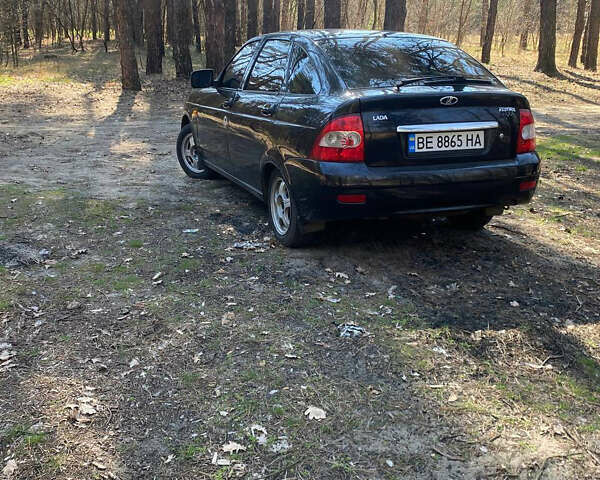 Черный ВАЗ 2172 Priora, объемом двигателя 1.6 л и пробегом 180 тыс. км за 2900 $, фото 2 на Automoto.ua