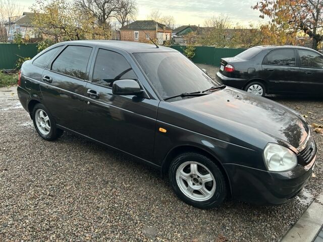 Черный ВАЗ 2172 Priora, объемом двигателя 1.6 л и пробегом 160 тыс. км за 3000 $, фото 2 на Automoto.ua