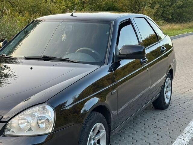 Черный ВАЗ 2172 Priora, объемом двигателя 1.6 л и пробегом 167 тыс. км за 3500 $, фото 4 на Automoto.ua