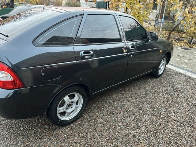 Черный ВАЗ 2172 Priora, объемом двигателя 1.6 л и пробегом 160 тыс. км за 3000 $, фото 4 на Automoto.ua