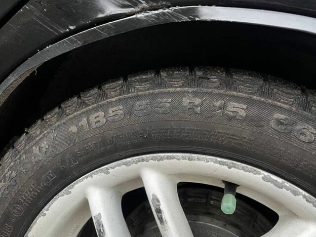 Чорний ВАЗ 2172 Priora, об'ємом двигуна 1.6 л та пробігом 180 тис. км за 2200 $, фото 6 на Automoto.ua