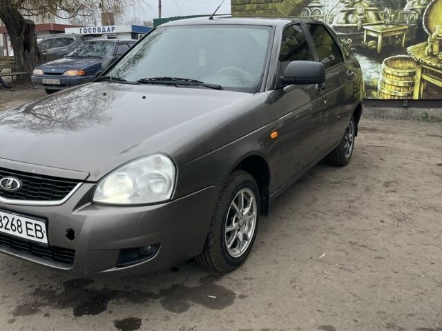 Коричневий ВАЗ 2172 Priora, об'ємом двигуна 1.6 л та пробігом 210 тис. км за 2100 $, фото 1 на Automoto.ua