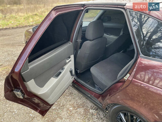 Красный ВАЗ 2172 Priora, объемом двигателя 1.6 л и пробегом 210 тыс. км за 2150 $, фото 9 на Automoto.ua