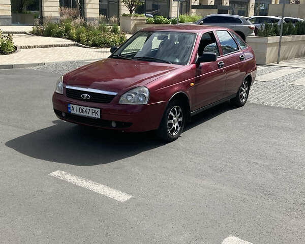 Червоний ВАЗ 2172 Priora, об'ємом двигуна 1.6 л та пробігом 100 тис. км за 2100 $, фото 1 на Automoto.ua