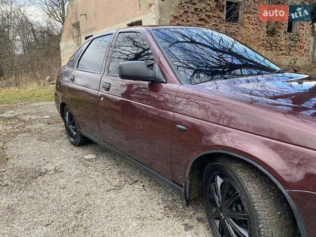 Красный ВАЗ 2172 Priora, объемом двигателя 1.6 л и пробегом 210 тыс. км за 2150 $, фото 6 на Automoto.ua