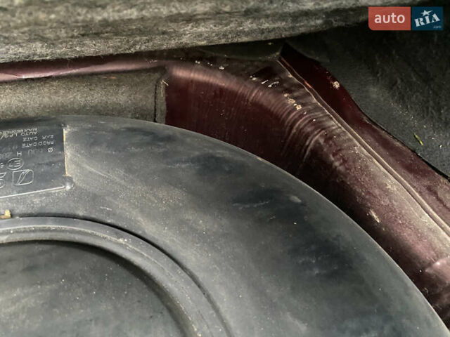 Красный ВАЗ 2172 Priora, объемом двигателя 1.6 л и пробегом 210 тыс. км за 2150 $, фото 18 на Automoto.ua