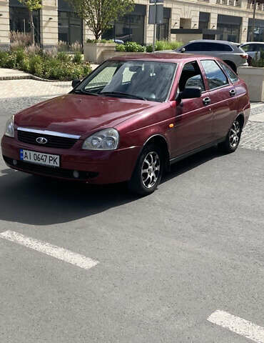 Червоний ВАЗ 2172 Priora, об'ємом двигуна 1.6 л та пробігом 100 тис. км за 2100 $, фото 2 на Automoto.ua
