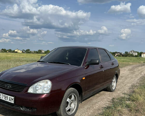 Красный ВАЗ 2172 Priora, объемом двигателя 1.6 л и пробегом 141 тыс. км за 2750 $, фото 6 на Automoto.ua