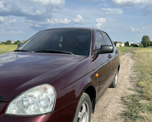 Красный ВАЗ 2172 Priora, объемом двигателя 1.6 л и пробегом 141 тыс. км за 2750 $, фото 11 на Automoto.ua