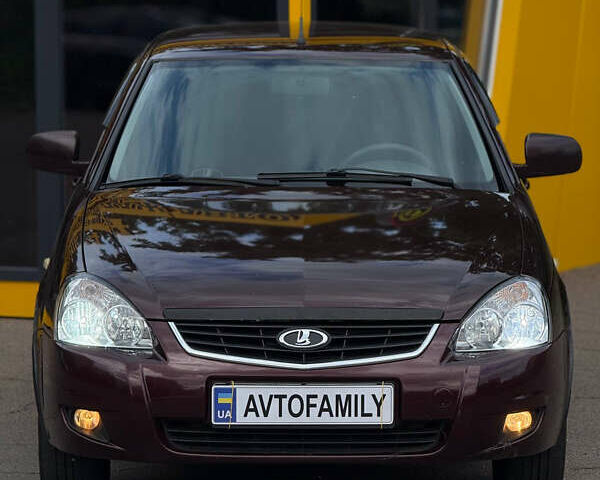 Красный ВАЗ 2172 Priora, объемом двигателя 1.6 л и пробегом 158 тыс. км за 2999 $, фото 1 на Automoto.ua