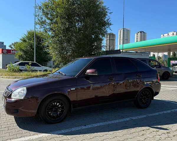 Червоний ВАЗ 2172 Priora, об'ємом двигуна 1.6 л та пробігом 249 тис. км за 3199 $, фото 3 на Automoto.ua