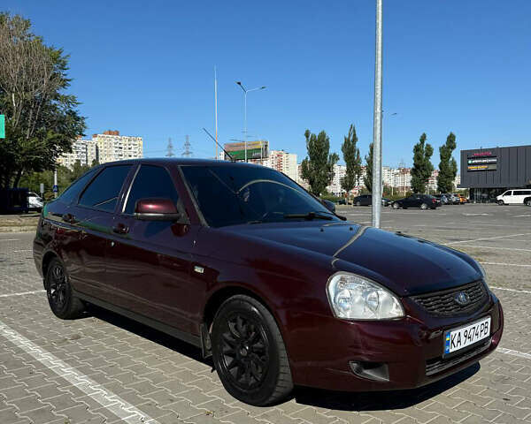 Червоний ВАЗ 2172 Priora, об'ємом двигуна 1.6 л та пробігом 249 тис. км за 3199 $, фото 1 на Automoto.ua