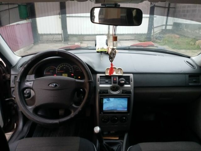 Червоний ВАЗ 2172 Priora, об'ємом двигуна 1 л та пробігом 98 тис. км за 3999 $, фото 3 на Automoto.ua