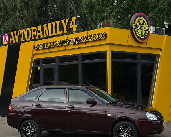 Красный ВАЗ 2172 Priora, объемом двигателя 1.6 л и пробегом 158 тыс. км за 2999 $, фото 6 на Automoto.ua